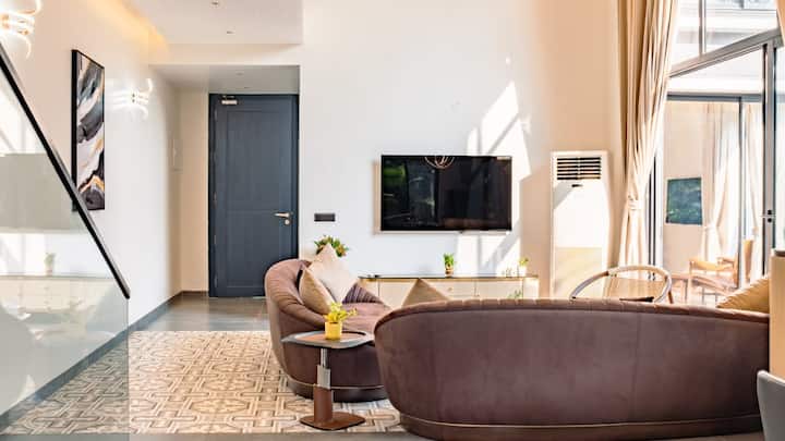 Living room image 6