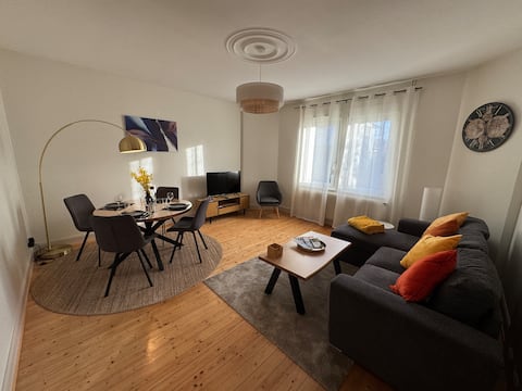Propriété Airbnb réussie: 77 m², 2 bedrooms, free private parking, Wi-Fi 7 à Haguenau