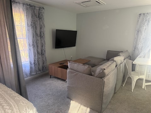 Successful Airbnb property: Private Studio | Furnished | Quiet in Eldridge / West Oaks