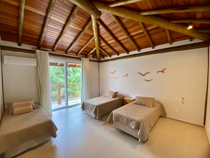 Suite 4 - Pássaros (3 single beds)