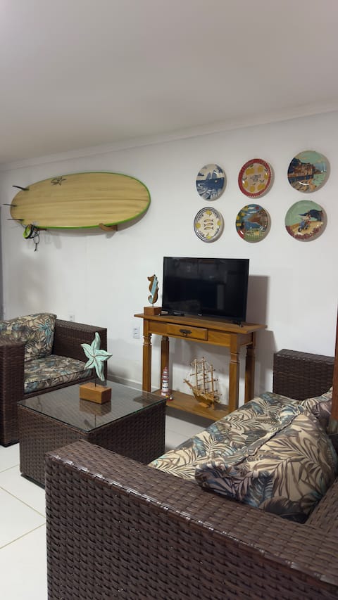 Top Airbnb: Grandma Liane's Beach House - Seasonal Rental em Fundão