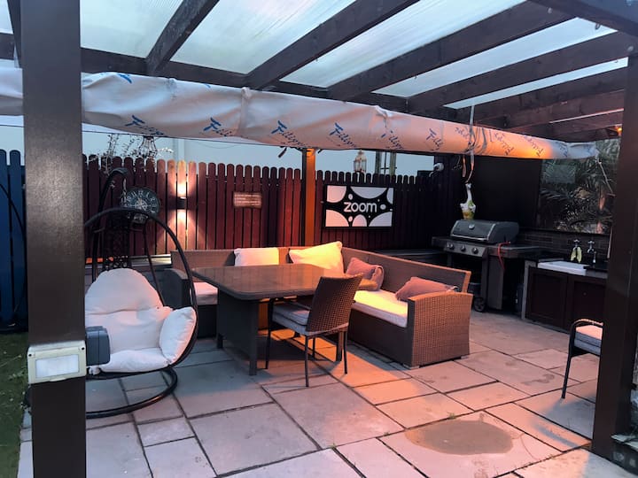 Prime Galway City Escape| Pergola W/heating Lamps - Galway