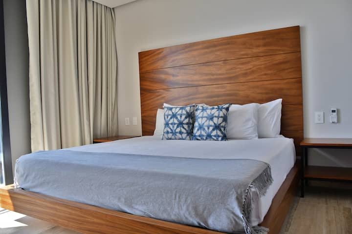 Elegante 1br + Balcón A Pasos De 5 Av. - Playa del Carmen