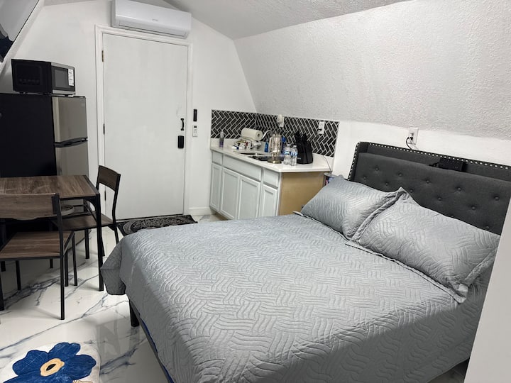 Mini House Privada/cocina Completa/wifi - Jacksonville, FL