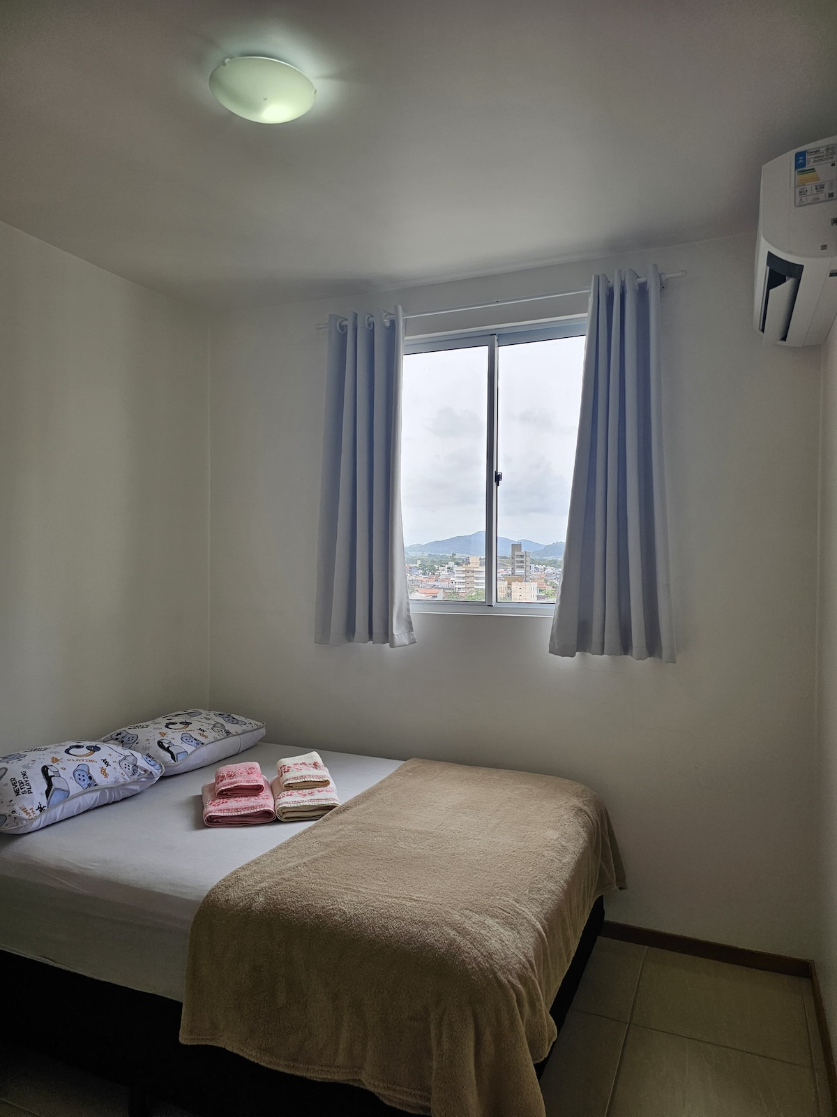 Habitación doble y aire acondicionado 