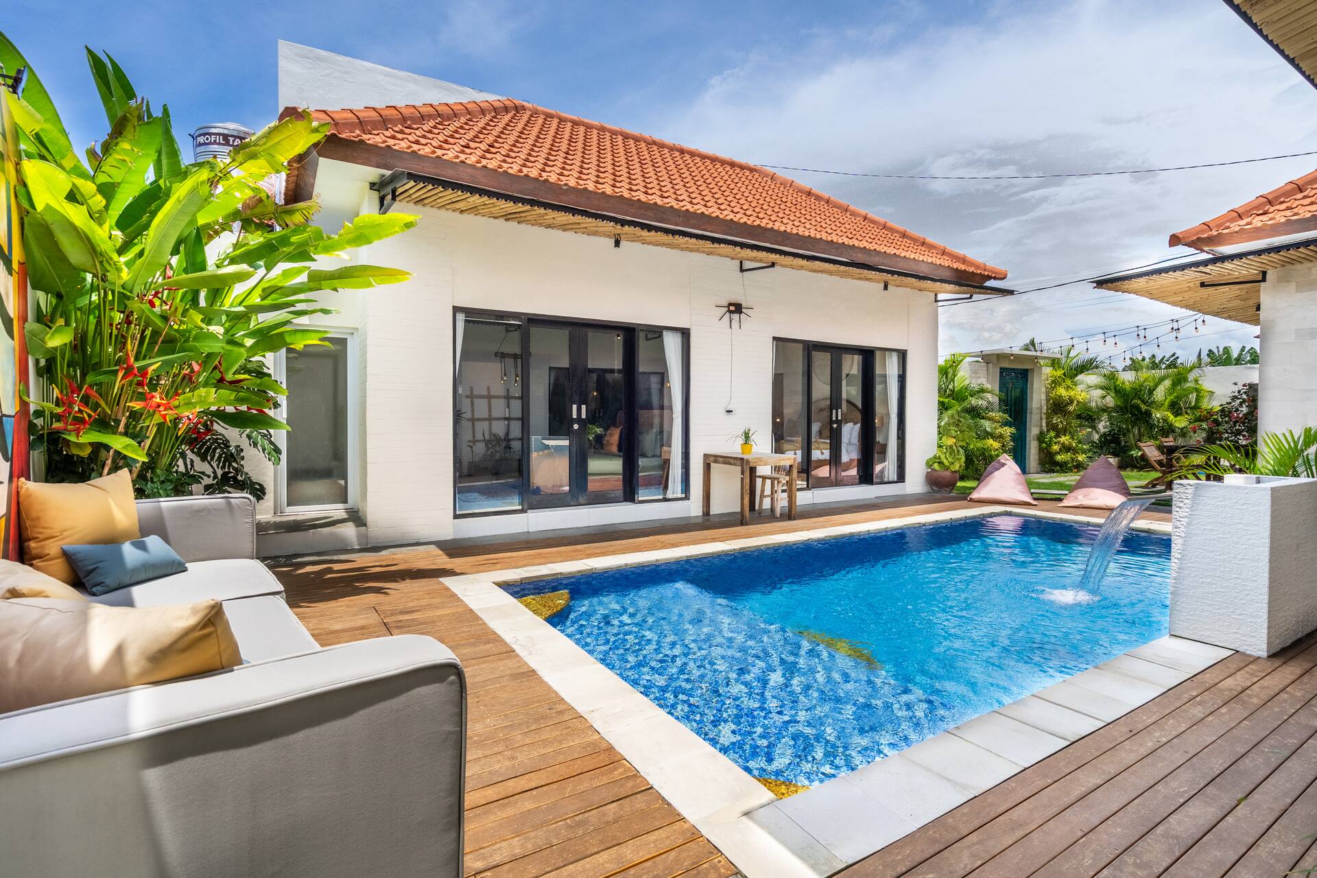 Designer Lounge Luxe 3 Bedroom Private Villa in Bali 3