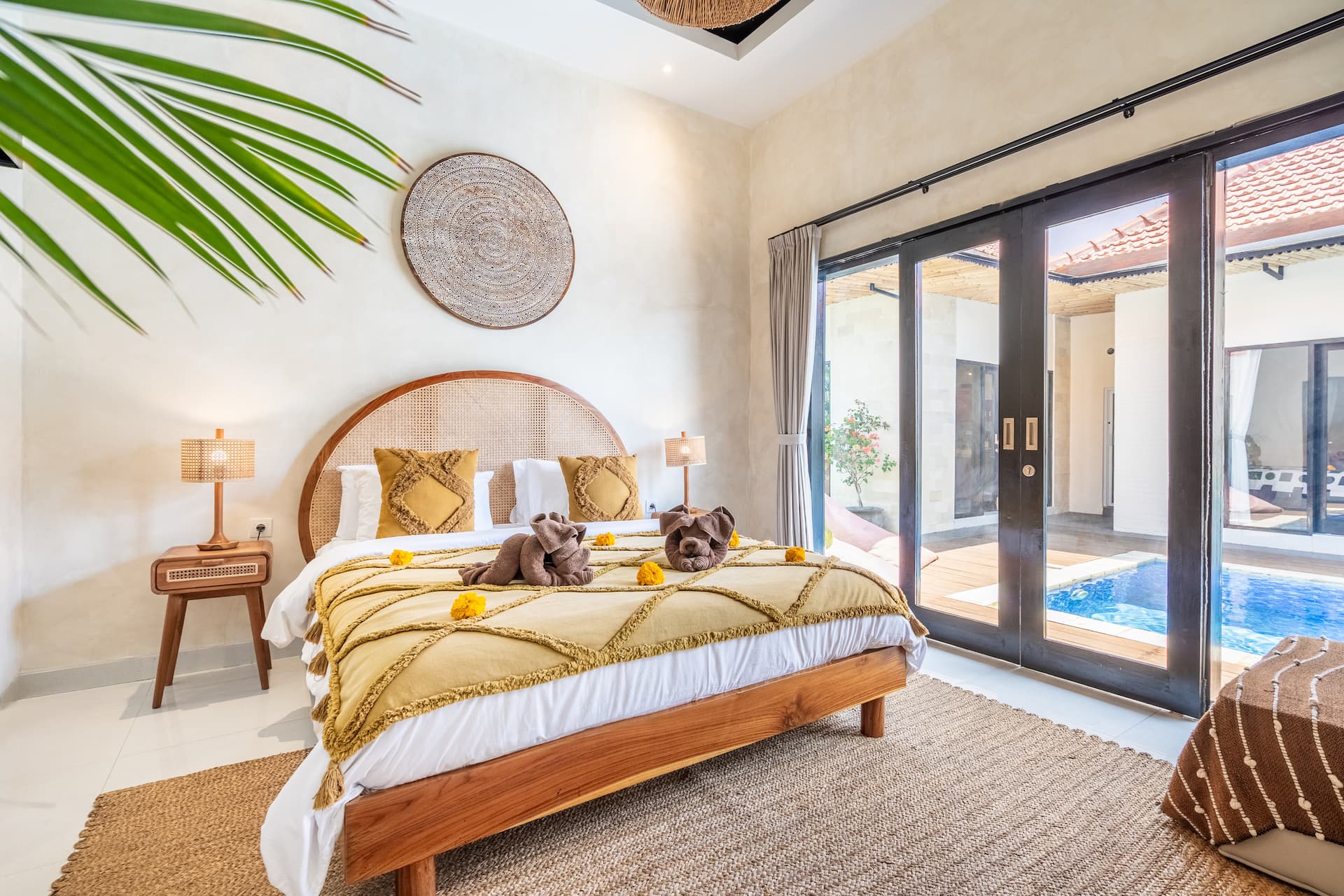 Designer Lounge Luxe 3 Bedroom Private Villa in Bali 3