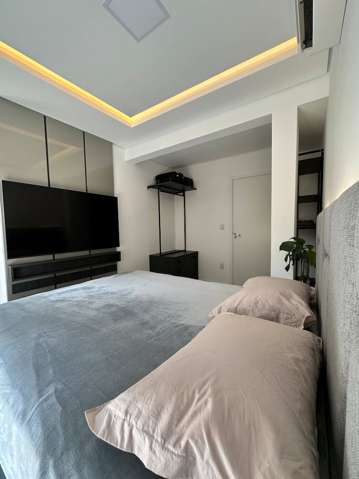 suite med Smart TV 60''