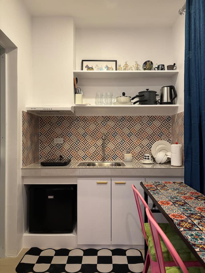 Eclectic Maximalist Studio Apartment - Cabanatuan City