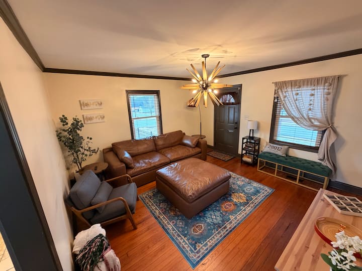 Charming Bungalow Getaway In Historic Belmont - Belmont, NC