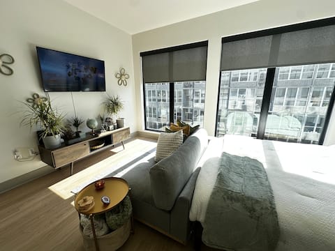 Successful Airbnb property: Midtown ATL • Walkable • FIFA26 in Marietta Street Artery