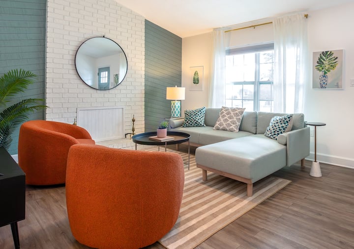 Robinhood Retreat | Stylish House + Fenced Yard - Savannah, GA