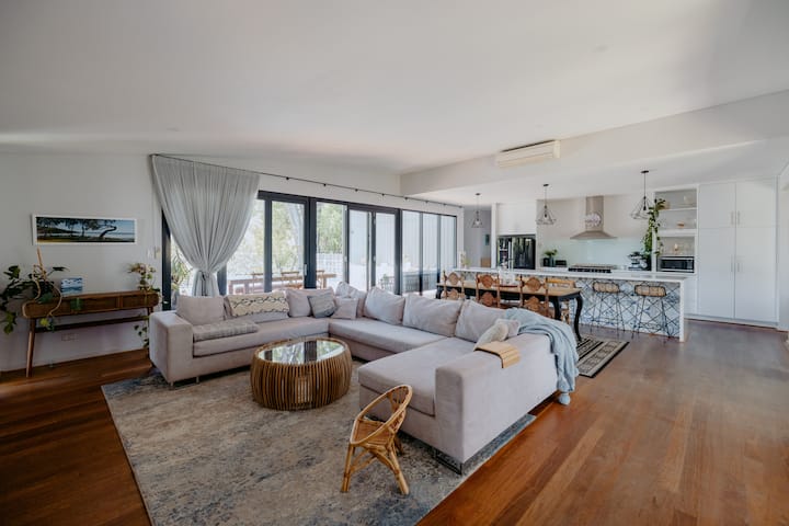 Coastal Heights Luxe Retreat With Pool - Dunsborough