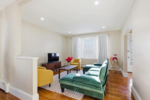 Successful Airbnb property: NEW! Spacious: 3Bed-Parking-Near MBTA in Hyde Park