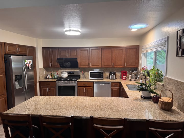Private Room + Bathroom Near Fairfield Hospitals - Fairfield, CA