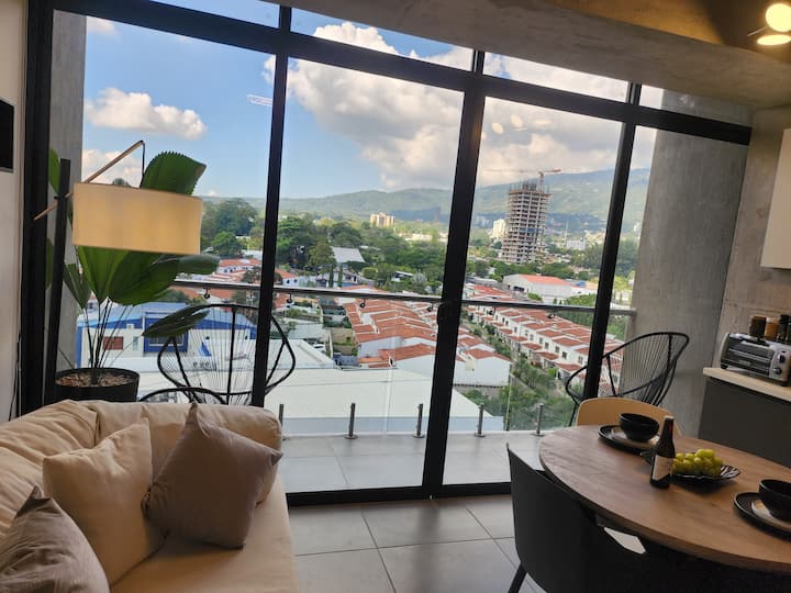 San Benito Lifestyle | Steps To Shops & Restaurant - San Salvador