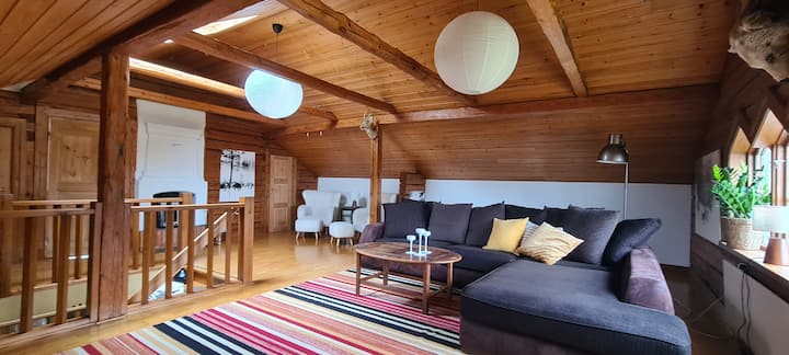 Gårdshus Med Ett Fantastiskt Och Unikt Läge! - Mariestad