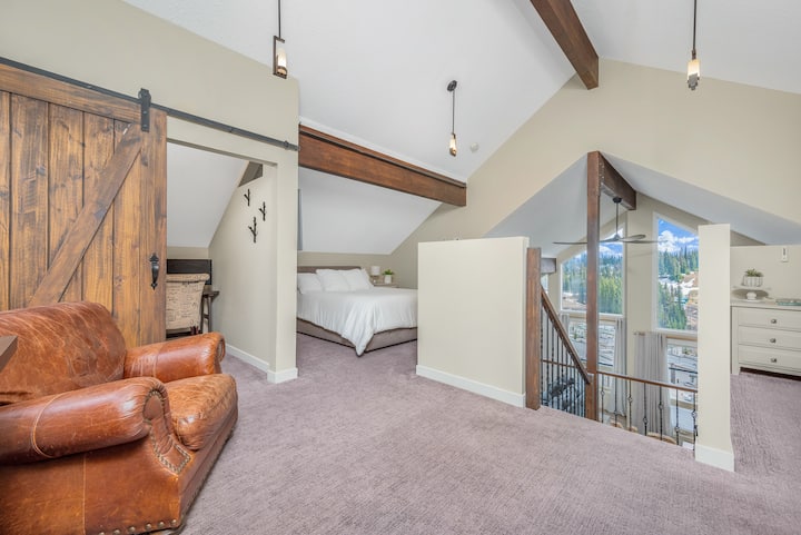 Please note the upper bedrooms are a lofted space 
