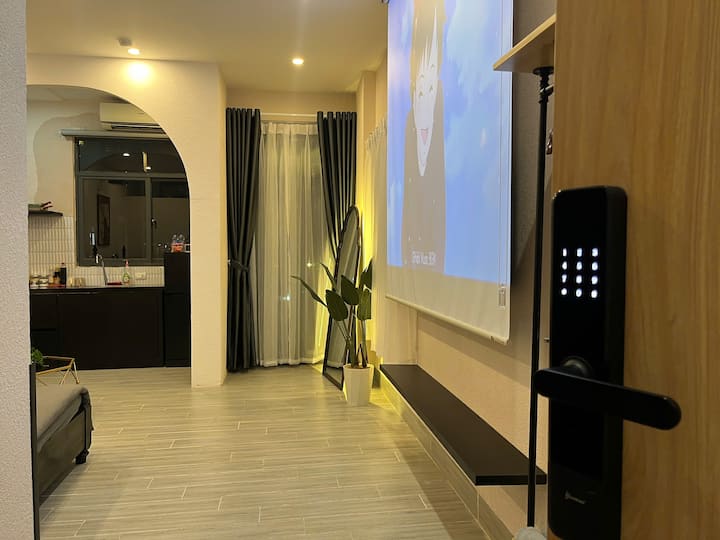 Discount 15% -30m2 Apm W/ Projector-bright Balcony - Da Nang
