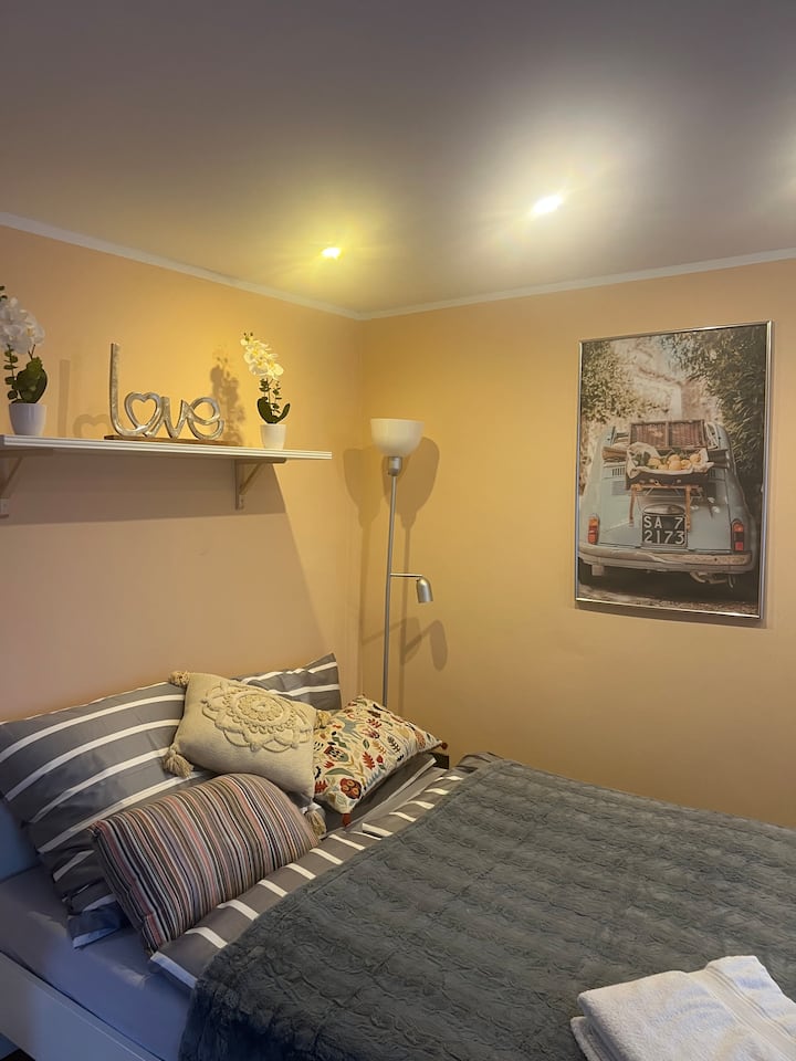 Urbanes Zimmer – City-vibe & Rückzugsort - Stuttgart