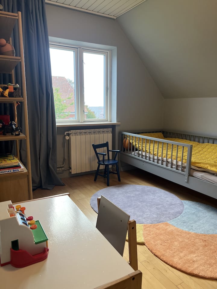 La habitación infantil que a todos los niños les encanta: juegos para todas las edades