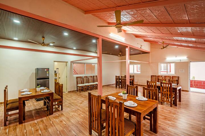 1 Pet-friendly Suite W/ Balcony & Shared Pool - Kanakapura