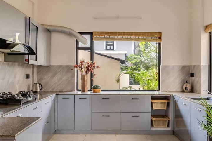Full kitchen image 7