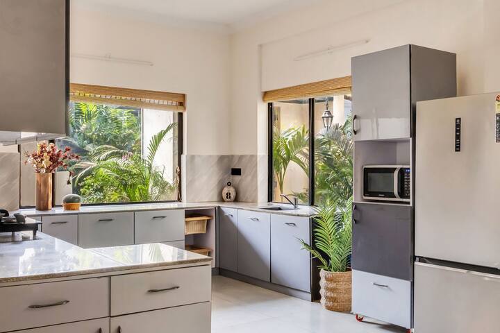 Full kitchen image 6