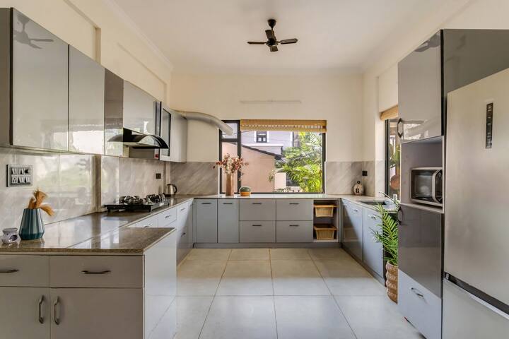 Full kitchen image 5