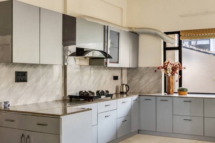 Full kitchen image 4