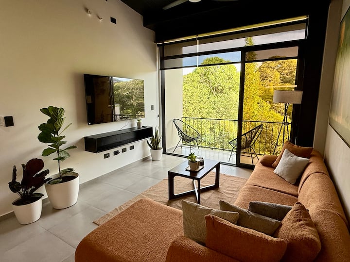 Cirene Urban Living | 4 Guest | Santa Ana - Santa Ana