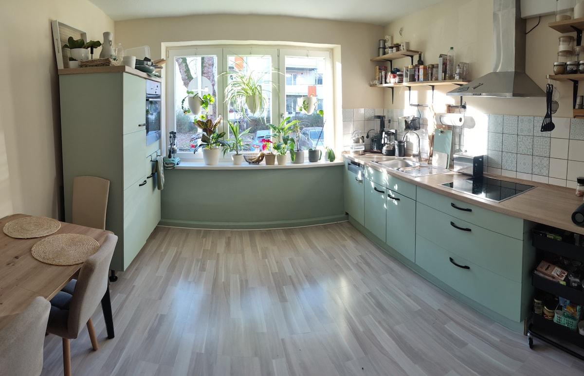 Room in a shared apartment 15 minutes from the center
