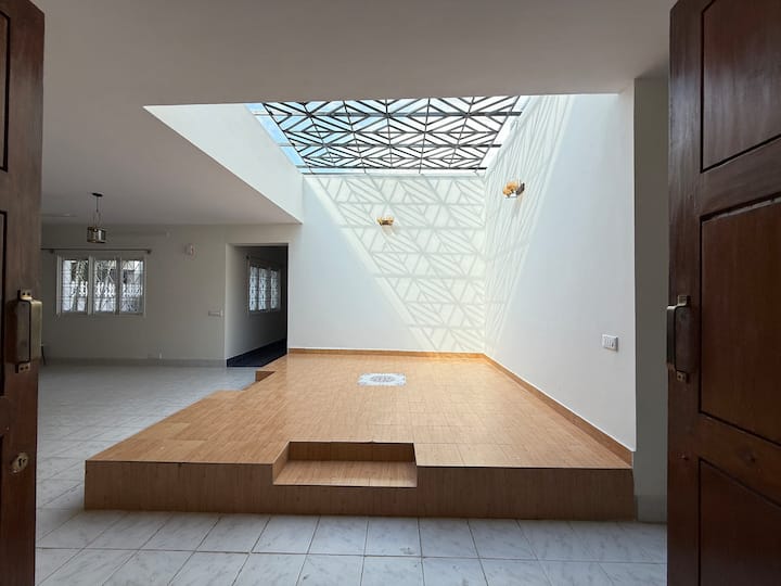 Vrindavan Villa Bangalore, 4bhk Bannerghatta Road - Bengaluru