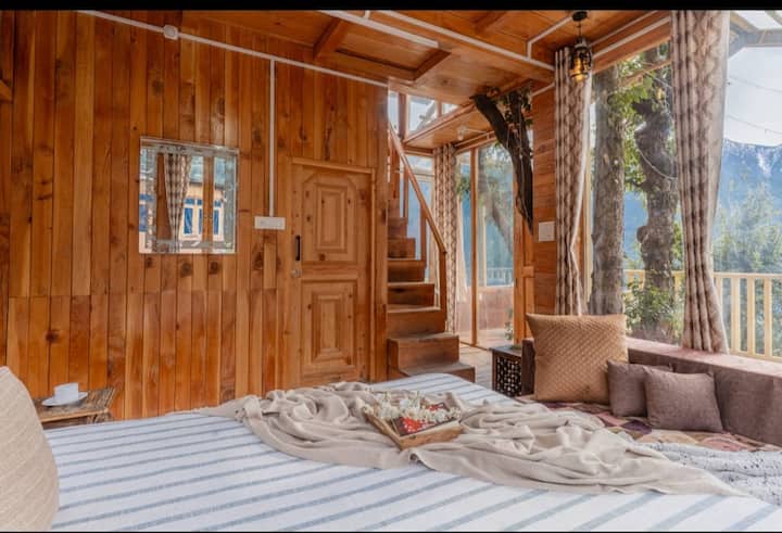 Mountain View Duplex Jacuzzi Treehouse | Staysutra - Jibhi