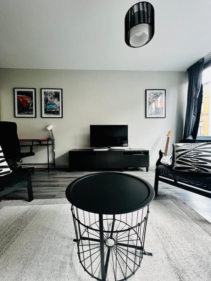 Downtown Mood – Studio Stylé Au Cœur De Bruxelles - Etterbeek