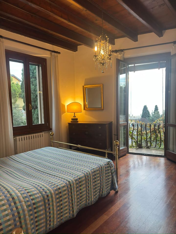 Historic House In Historic Centre Gardone Riviera - Italia