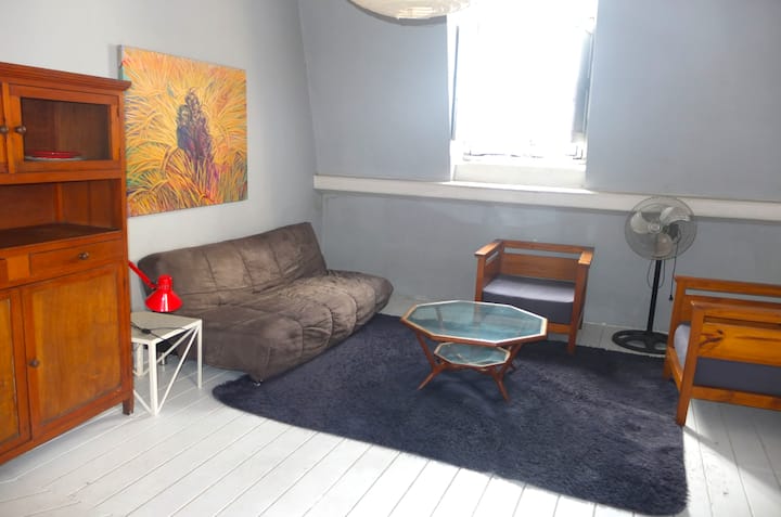 Departamento tipo penthouse reciclado con 1 dormitorio en San Telmo