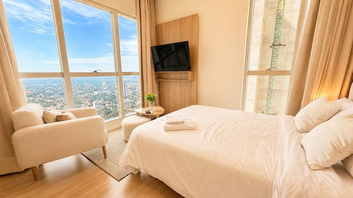 Sky Stays Petra Tower Loft At Tallest Tower - Paraguay