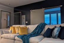 Union Apt 640 - CC$165 Net$140