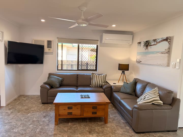 Cypress Beach House & Garage - Hervey Bay
