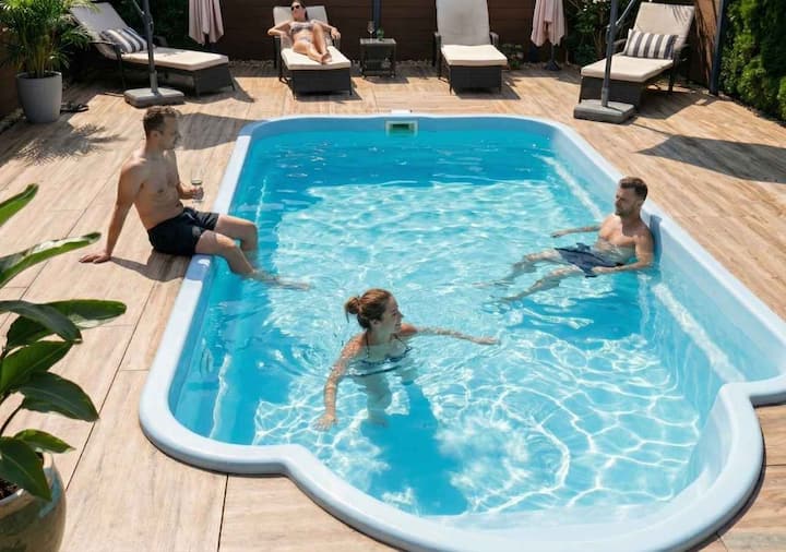 Wellness - Residenz
Ehrhardt Urlaub -Pool & Garten - Halberstadt