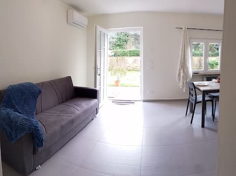 Top Airbnb: Bright apartment in a villa with garden a Capannori