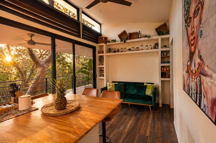 Jungle home Escape private hot tub near beaches