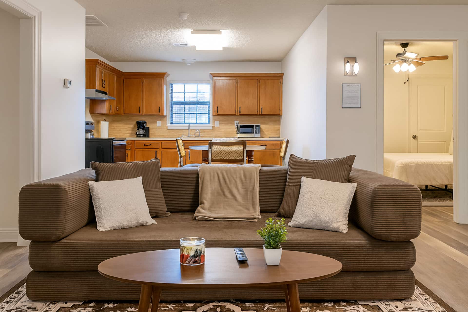 Sleeps 6 | Modern | Lafayette