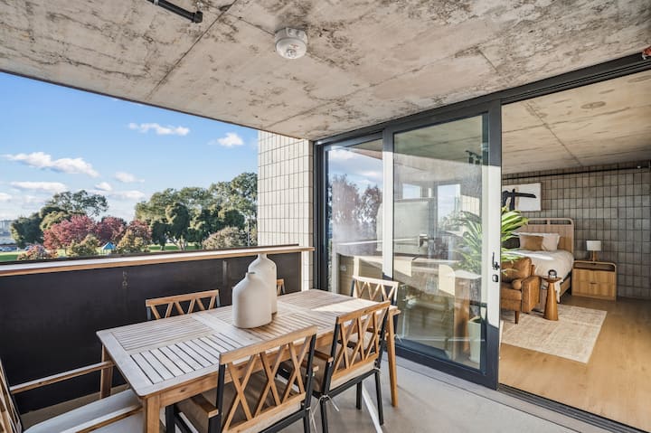 North Park Luxury Urban Haven W/ Balcony - San Diego, CA