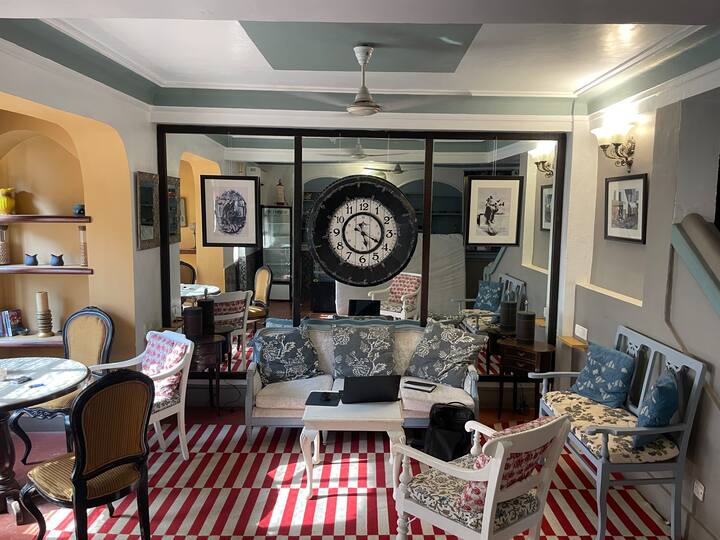 Living room image 1