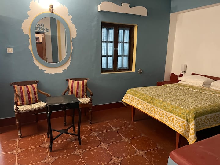 საძინებელი 1