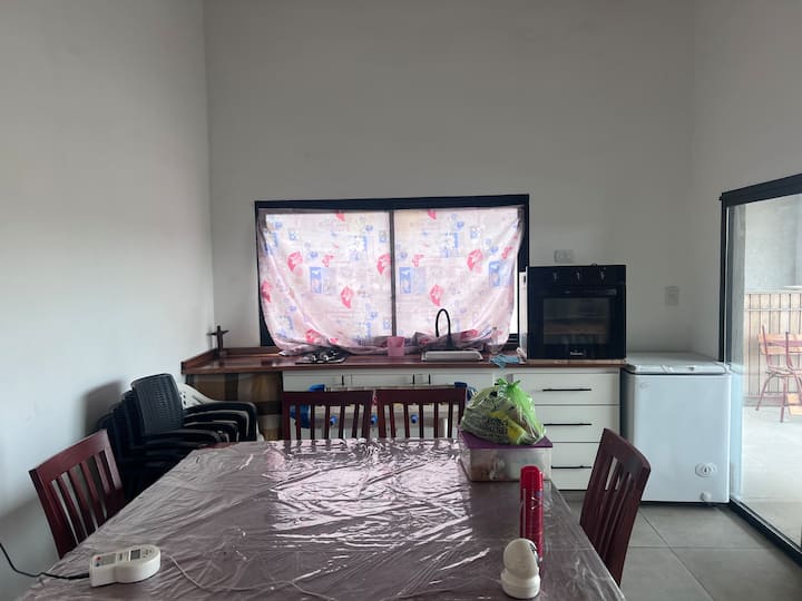Quincho Moderno Con Piscina, Tipo Campo- Familiar - Ituzaingó