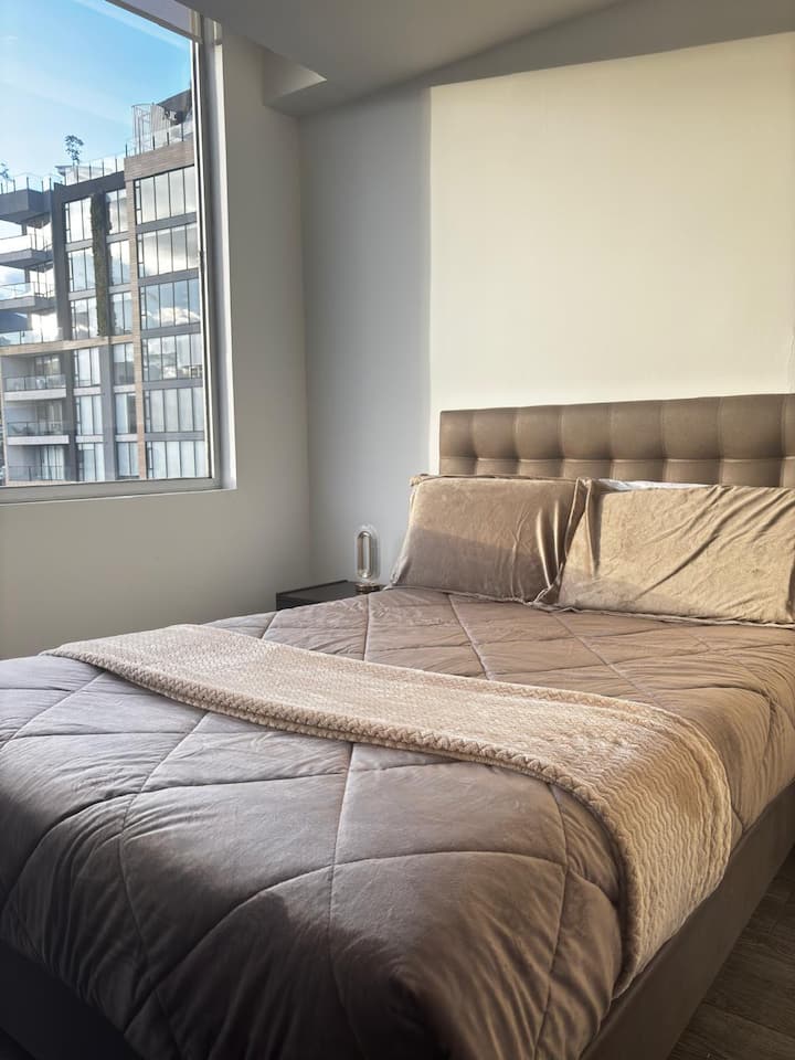 מיטה ל-2 אנשים (2 אנשים)