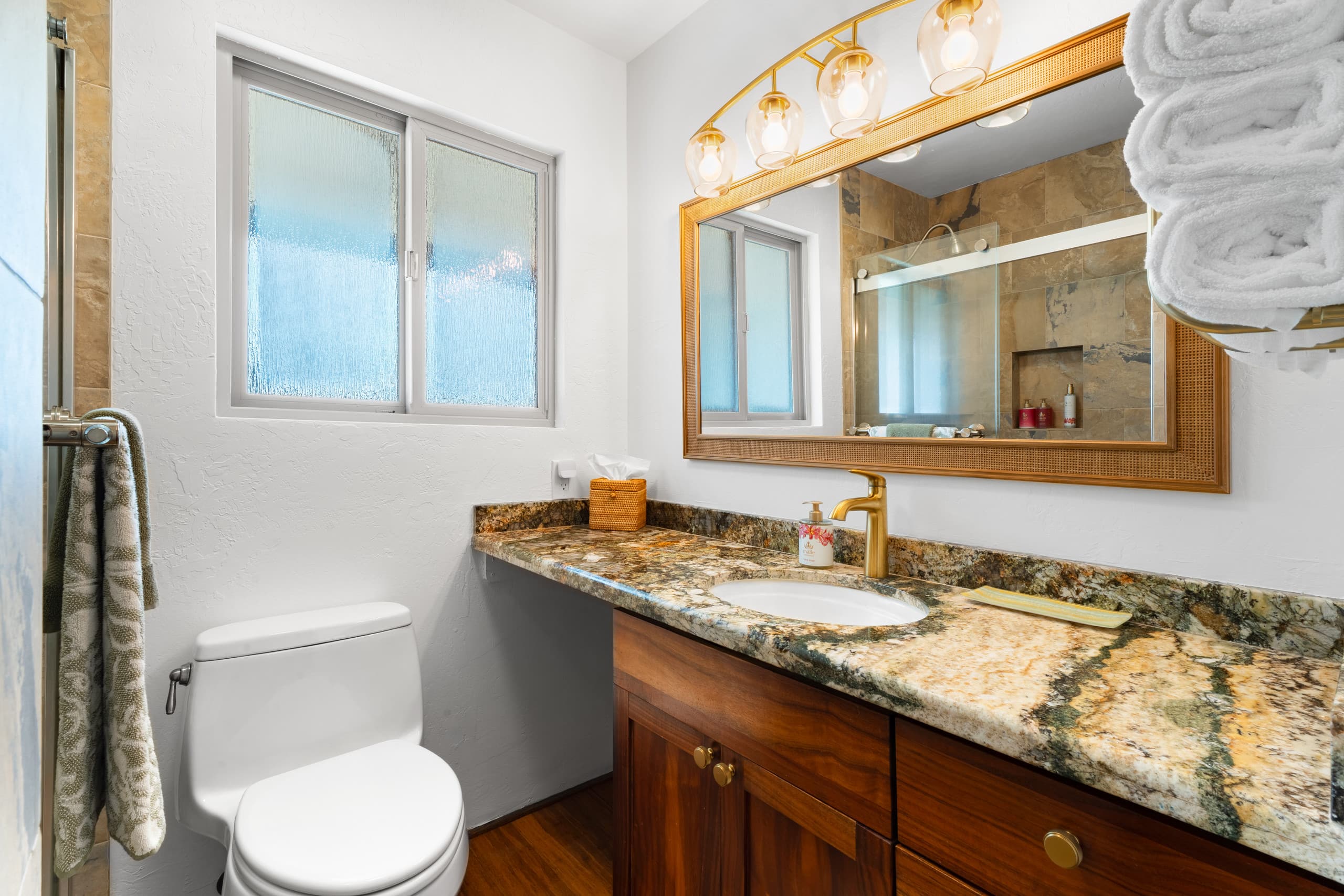 Home in Kailua-Kona · ★5.0 · 2 bedrooms · 2 beds · 2 baths - Image 18